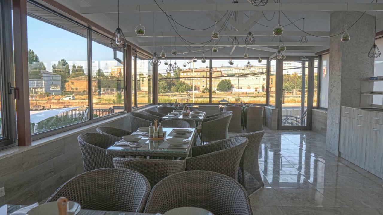 Oasis Residence Bishkek Luaran gambar